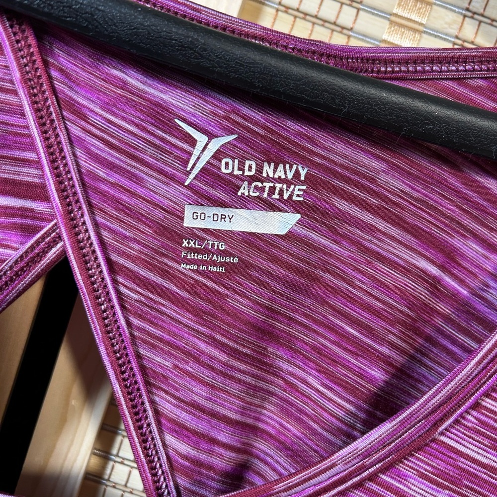 Old Navy Active Tank - Picture 3 of 6